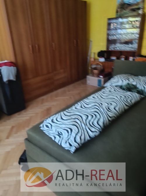 1696514386262